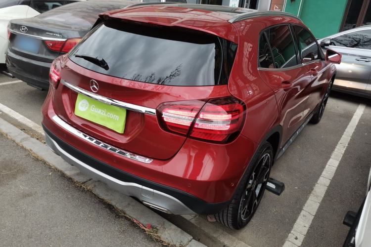Used Mercedes-Benz GLA 2017 GLA 220 4MATIC Fashion Model Rear Right 45 Deg