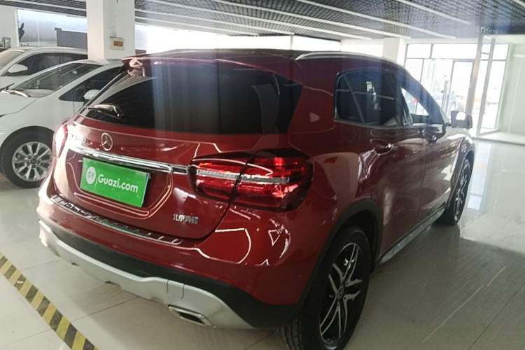 Used Mercedes-Benz GLA 2017 GLA 200 Fashion Model Rear Right 45 Deg