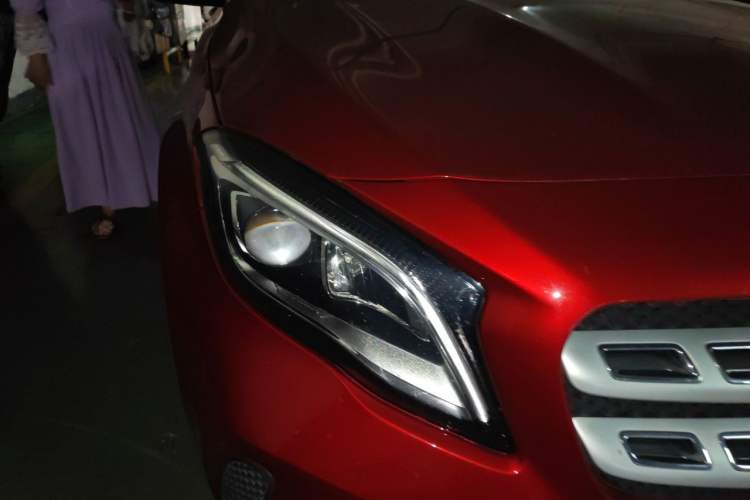 Used Mercedes-Benz GLA 2017 GLA 200 Fashion Model Right Front Headlight