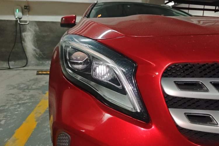 Used Mercedes-Benz GLA 2017 GLA 200 Fashion Model Right Front Headlight
