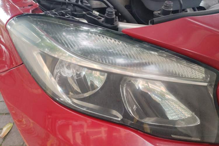 Used Mercedes-Benz GLA 2017 GLA 200 Sport Edition Right Front Headlight