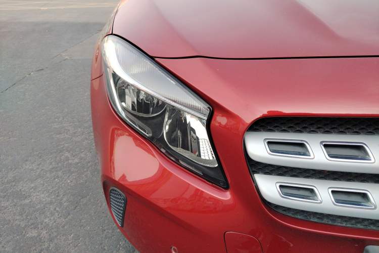 Used Mercedes-Benz GLA 2017 GLA 200 Sport Edition Right Front Headlight