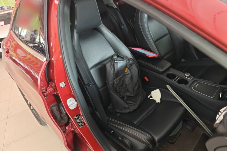 Used Mercedes-Benz GLA 2017 GLA 200 Fashion Model Right Front Seat