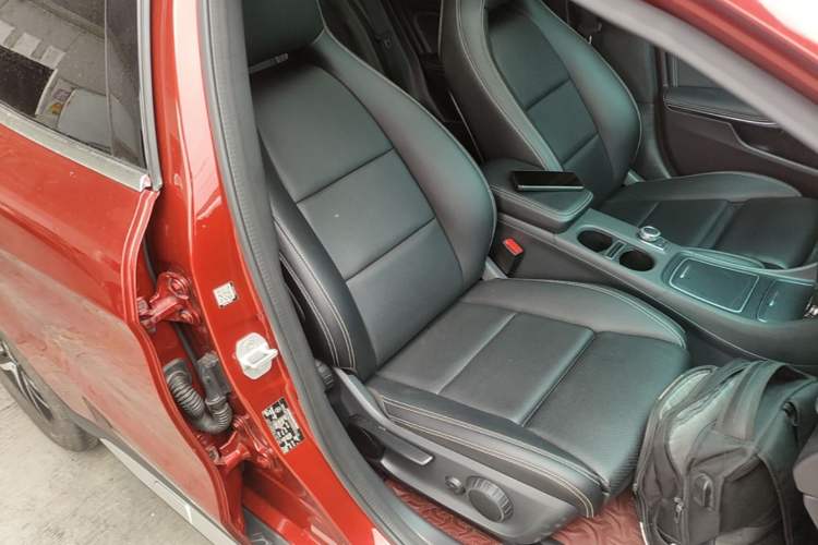 Used Mercedes-Benz GLA 2017 GLA 200 Fashion Model Right Front Seat