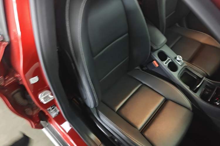 Used Mercedes-Benz GLA 2017 GLA 200 Sport Edition Right Front Seat