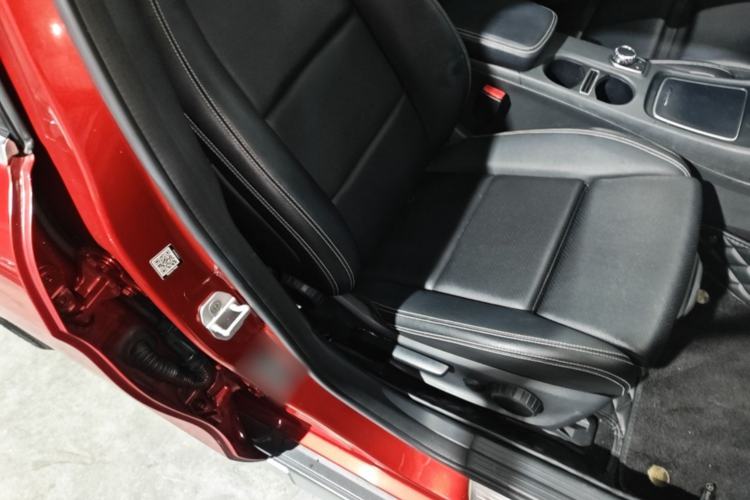 Used Mercedes-Benz GLA 2017 GLA 200 Sport Edition Right Front Seat