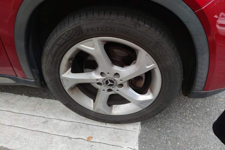 Used Mercedes-Benz GLA 2017 GLA 200 Sport Edition Right Front Wheel Hub