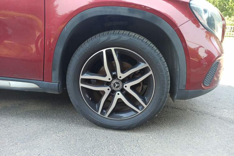 Used Mercedes-Benz GLA 2017 GLA 200 Fashion Model Right Front Wheel Hub
