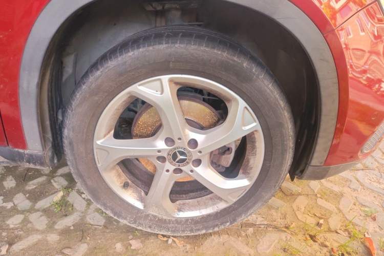 Used Mercedes-Benz GLA 2017 GLA 200 Sport Edition Right Front Wheel Hub