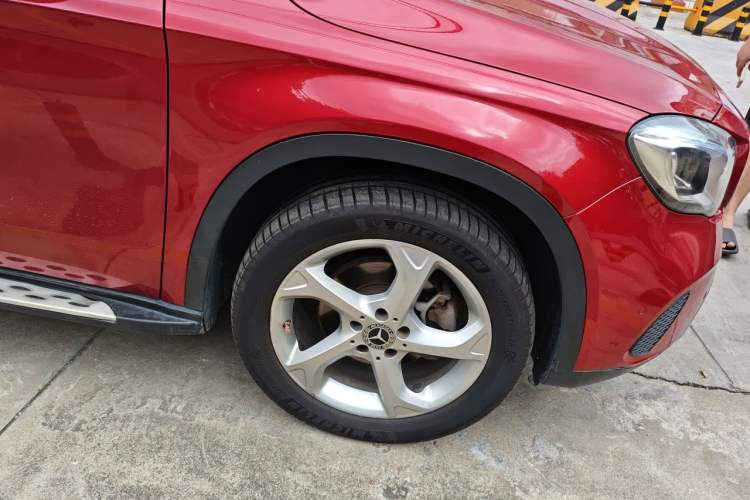 Used Mercedes-Benz GLA 2017 GLA 200 Sport Edition Right Front Wheel Hub