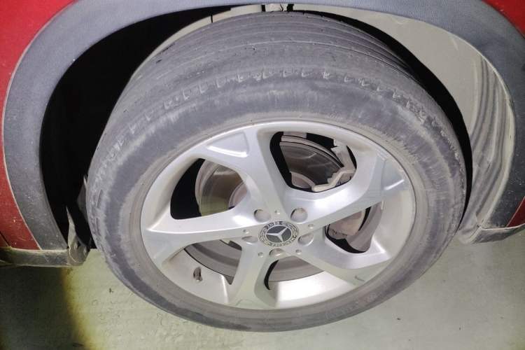 Used Mercedes-Benz GLA 2017 GLA 200 Sport Edition Right Front Wheel Hub
