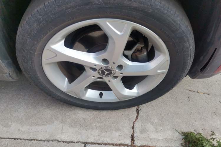 Used Mercedes-Benz GLA 2017 GLA 200 Sport Edition Right Front Wheel Hub