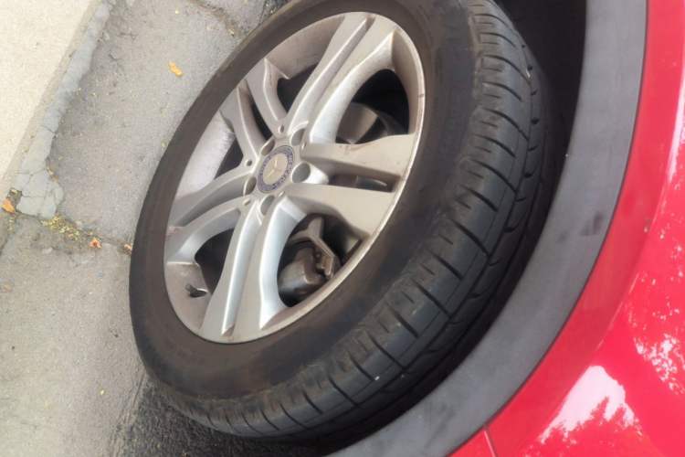 Used Mercedes-Benz GLA 2017 GLA 200 Sport Edition Right Front Wheel Hub