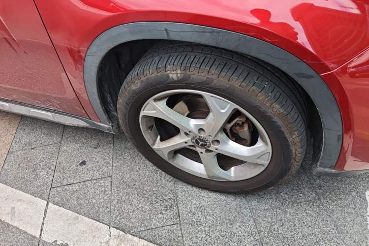 Used Mercedes-Benz GLA 2017 GLA 200 Sport Edition Right Front Wheel Hub