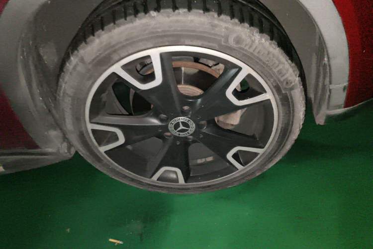 Used Mercedes-Benz GLA 2017 GLA 220 4MATIC Fashion Model Right Front Wheel Hub