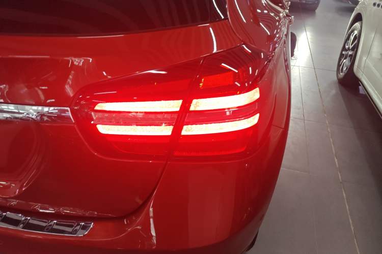 Used Mercedes-Benz GLA 2017 GLA 200 Fashion Model Right Rear Taillight