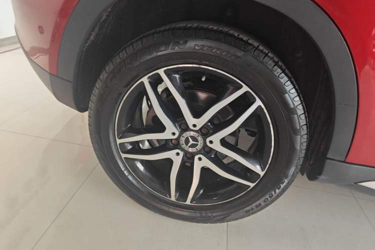Used Mercedes-Benz GLA 2017 GLA 200 Fashion Model Right Rear Wheel Hub
