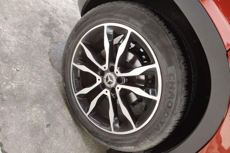 Used Mercedes-Benz GLA 2017 GLA 220 4MATIC Luxury Model Right Rear Wheel Hub