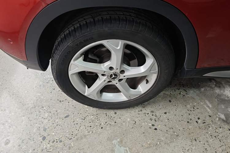 Used Mercedes-Benz GLA 2017 GLA 200 Sport Edition Right Rear Wheel Hub