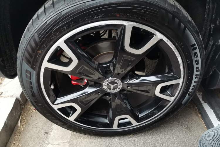 Used Mercedes-Benz GLA 2017 GLA 220 4MATIC Fashion Model Right Rear Wheel Hub