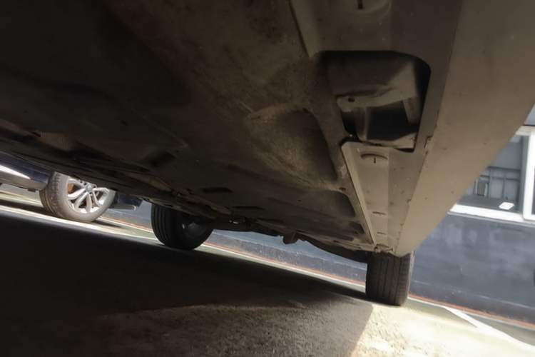 Used Mercedes-Benz GLA 2017 GLA 220 4MATIC Fashion Model Right Side Sill