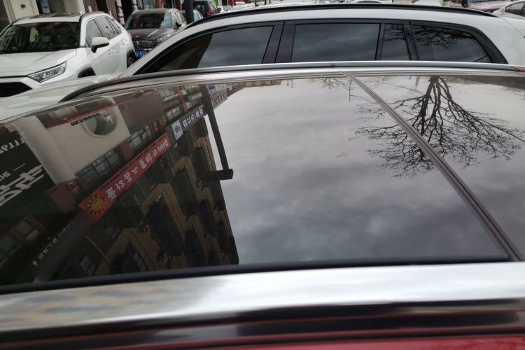 Used Mercedes-Benz GLA 2017 GLA 220 4MATIC Fashion Model Roof