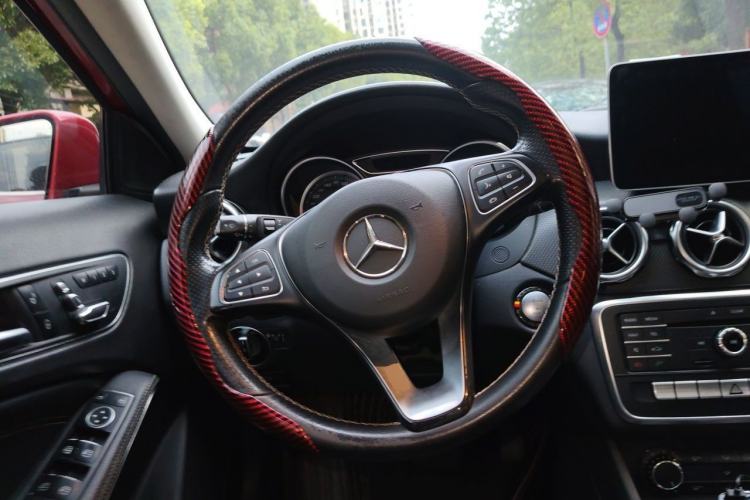 Used Mercedes-Benz GLA 2017 GLA 200 Sport Edition Steering Wheel