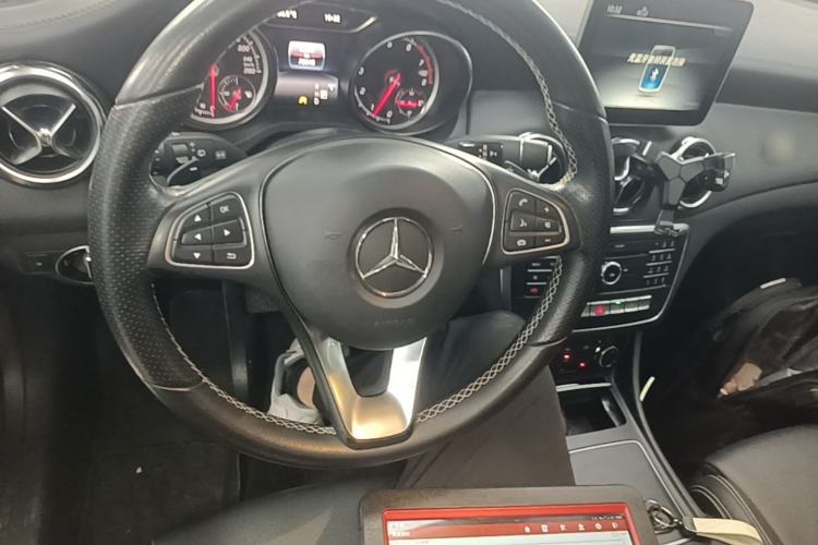 Used Mercedes-Benz GLA 2017 GLA 200 Fashion Model Steering Wheel