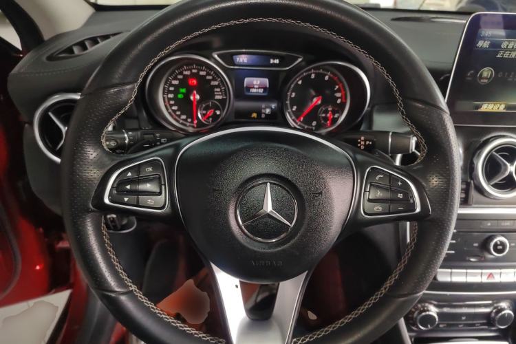 Used Mercedes-Benz GLA 2017 GLA 200 Fashion Model Steering Wheel