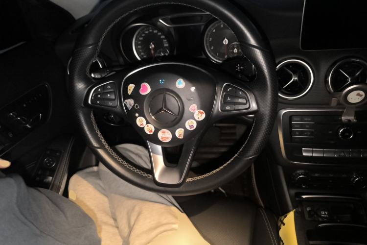 Used Mercedes-Benz GLA 2017 GLA 200 Sport Edition Steering Wheel
