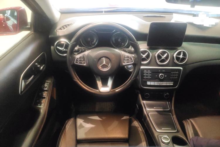 Used Mercedes-Benz GLA 2017 GLA 200 Sport Edition Steering Wheel