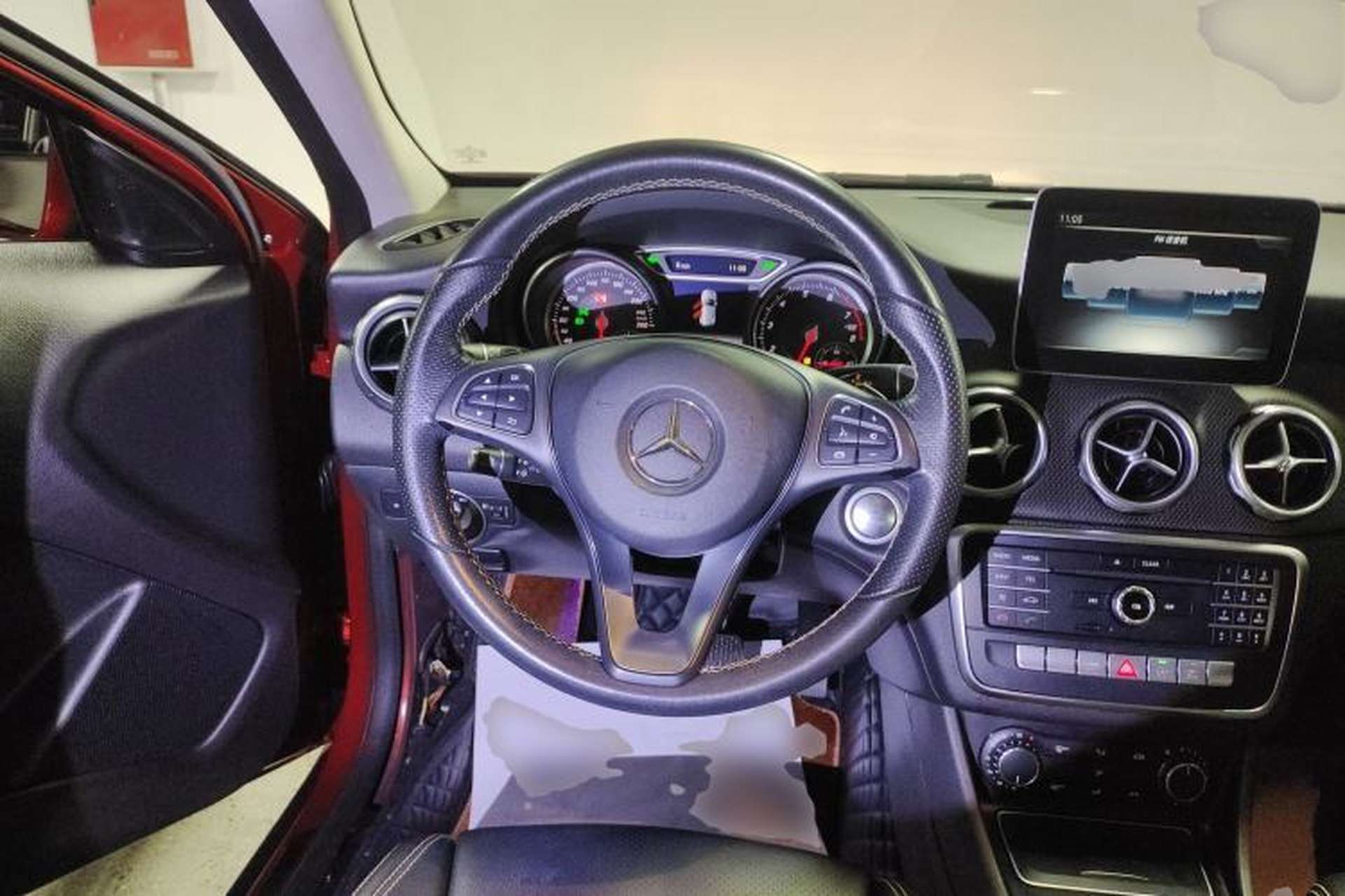 Used Mercedes-Benz GLA 2017 GLA 200 Sport Edition Steering Wheel