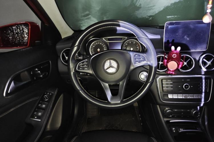 Used Mercedes-Benz GLA 2017 GLA 200 Fashion Model Steering Wheel