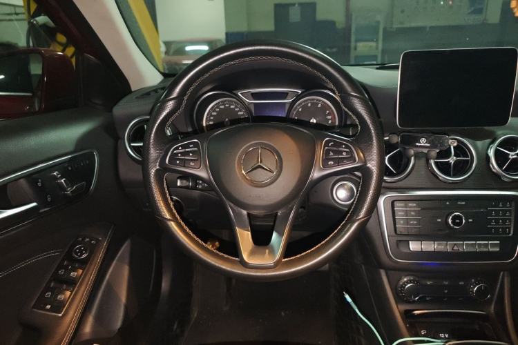 Used Mercedes-Benz GLA 2017 GLA 200 Fashion Model Steering Wheel