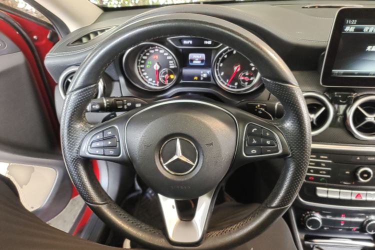 Used Mercedes-Benz GLA 2017 GLA 200 Fashion Model Steering Wheel