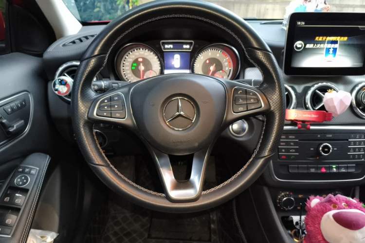 Used Mercedes-Benz GLA 2017 GLA 200 Fashion Model Steering Wheel