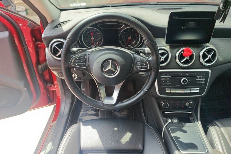 Used Mercedes-Benz GLA 2017 GLA 200 Fashion Model Steering Wheel