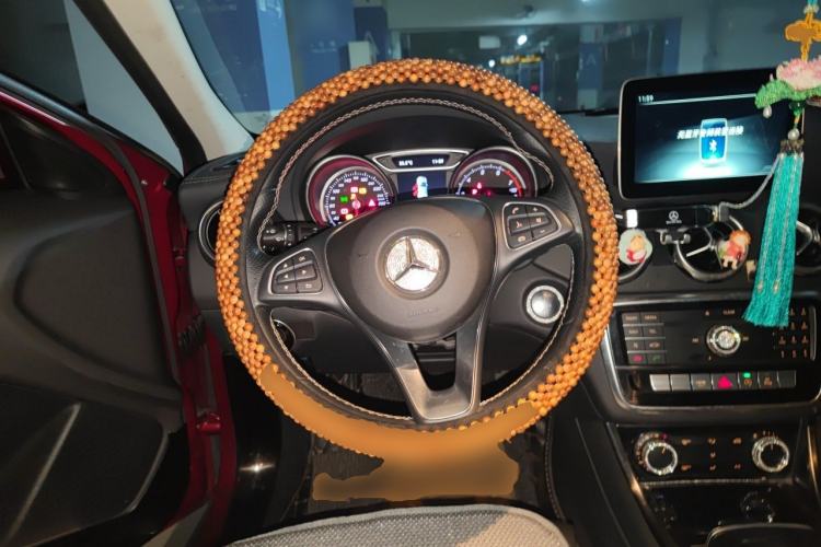 Used Mercedes-Benz GLA 2017 GLA 200 Fashion Model Steering Wheel