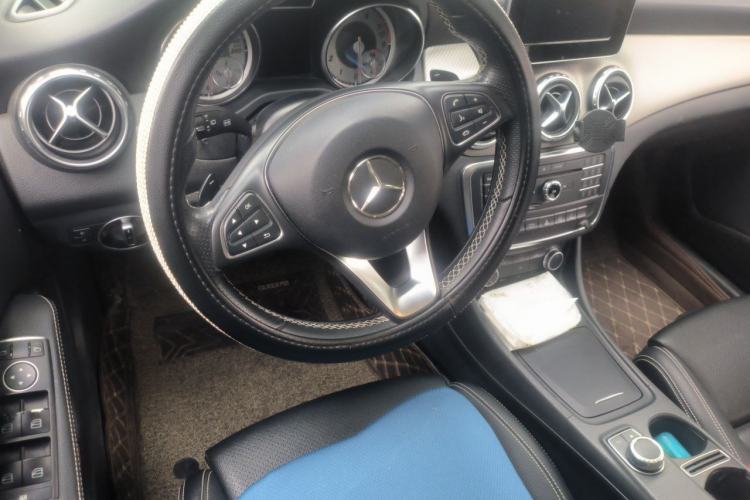 Used Mercedes-Benz GLA 2017 GLA 200 Sport Edition Steering Wheel