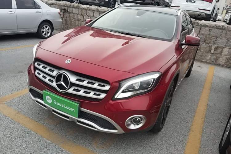 Used Mercedes-Benz GLA 2017 GLA 220 4MATIC Fashion Model Guazi used car, China used car export, Used car for sale, Used cars, Cheapest cars for sale