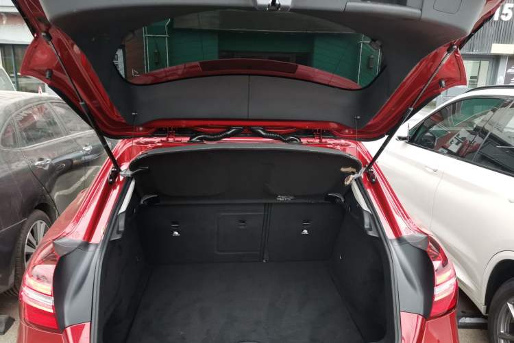 Used Mercedes-Benz GLA 2017 GLA 220 4MATIC Fashion Model Trunk