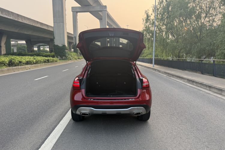 Used Mercedes-Benz GLA 2017 GLA 200 Fashion Model Trunk