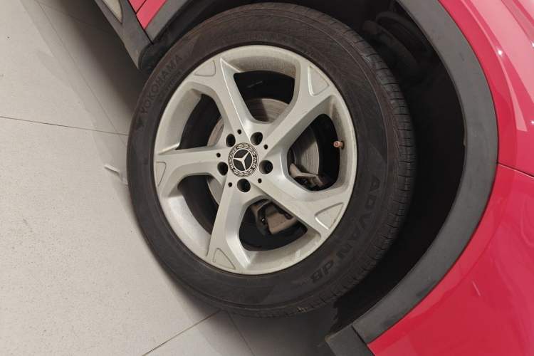 Used Mercedes-Benz GLA 2017 GLA 200 Sport Edition Right Front Wheel Hub