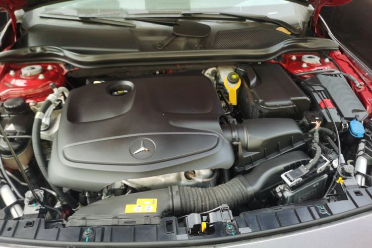 Used Mercedes-Benz GLA 2017 GLA 200 Fashion Model Engine Bay
