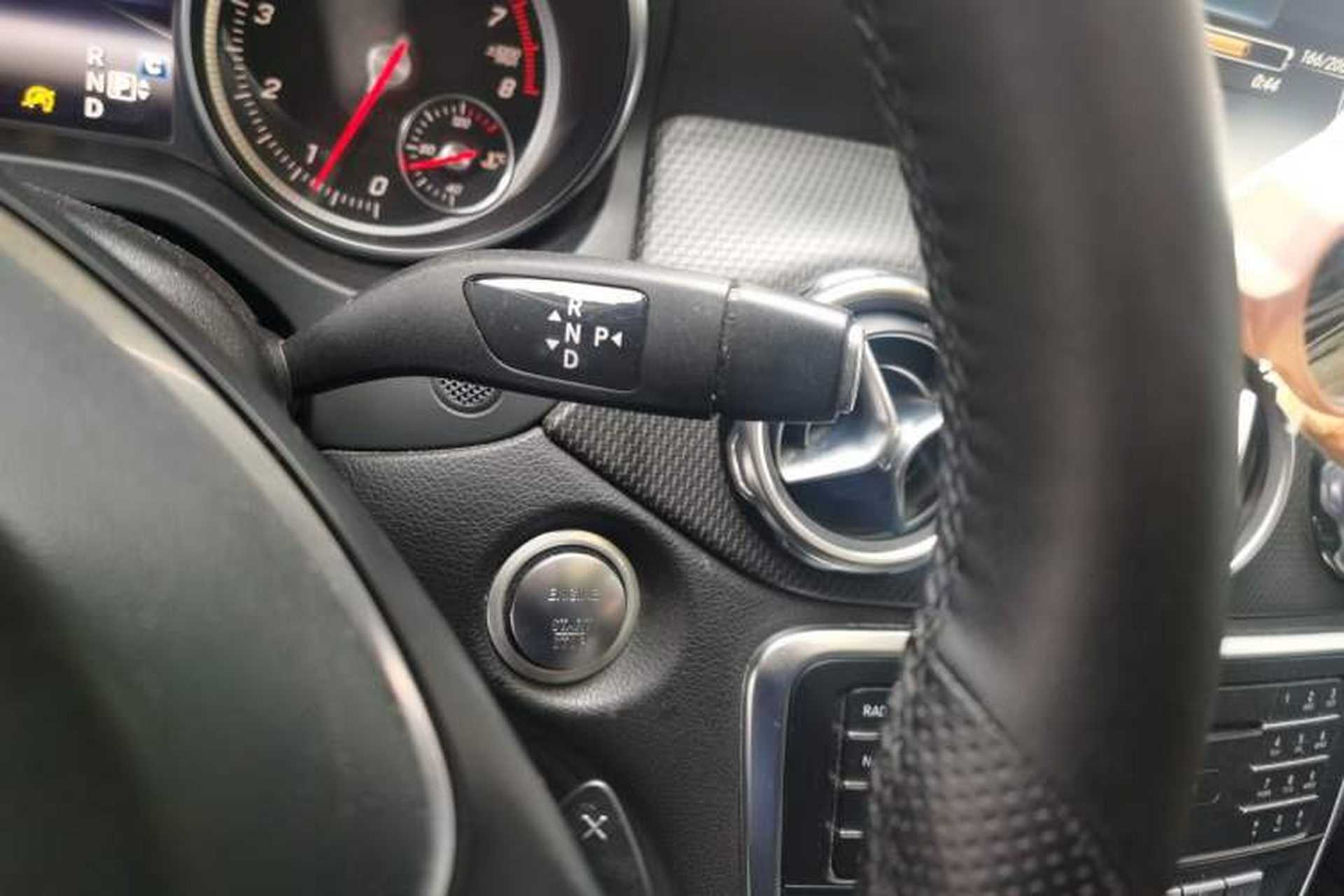 Used Mercedes-Benz GLA 2017 GLA 200 Fashion Model Gear Lever