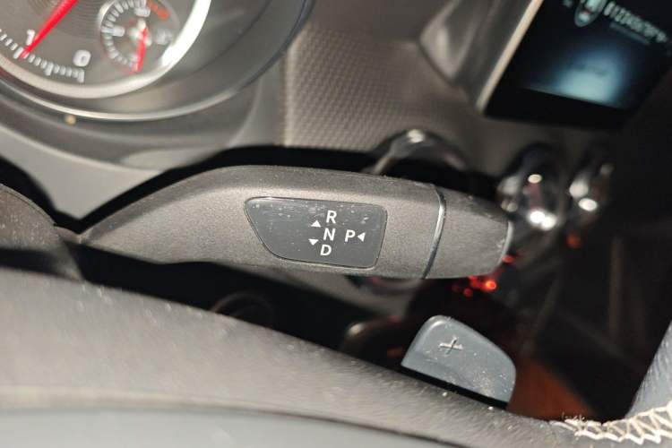 Used Mercedes-Benz GLA 2017 GLA 200 Sport Edition Gear Lever