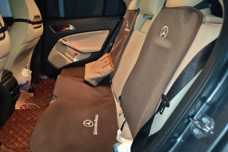 Used Mercedes-Benz GLA 2017 GLA 200 Fashion Model Left Rear Seat