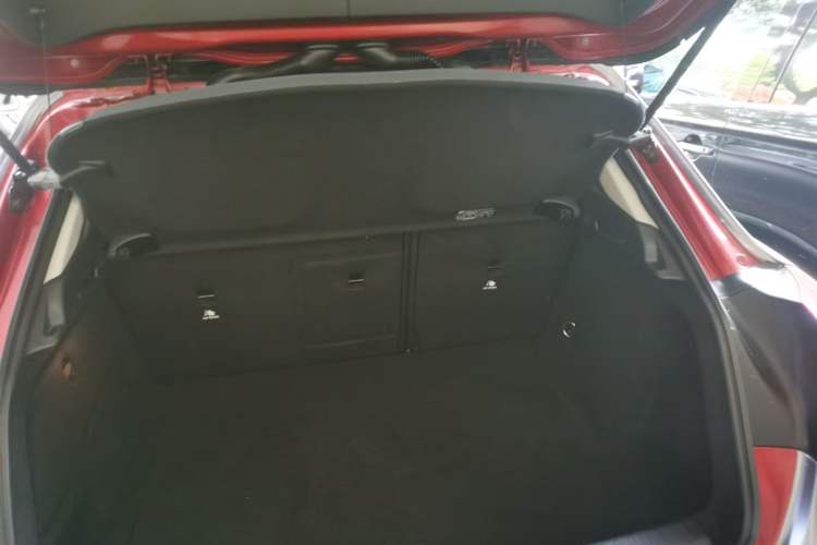Used Mercedes-Benz GLA 2017 GLA 200 Fashion Model Trunk