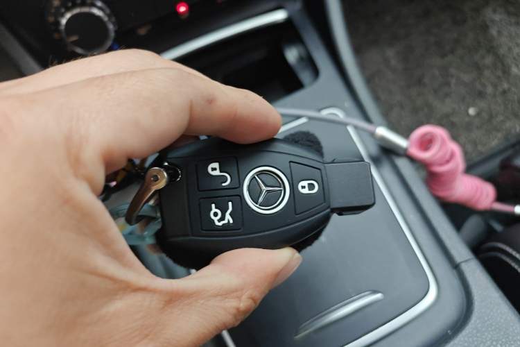 Used Mercedes-Benz GLA 2017 GLA 200 Sport Edition Vehicle Key