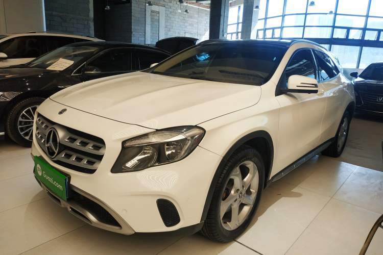 Used Mercedes-Benz GLA 2017 GLA 200 Sport Edition Guazi used car, China used car export, Used car for sale, Used  cars, Cheapest cars for sale